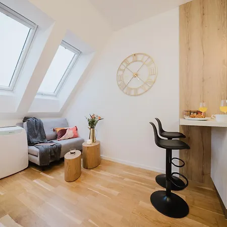 Lägenhet Days - Minimalistic With Netflix And View To National Museum *