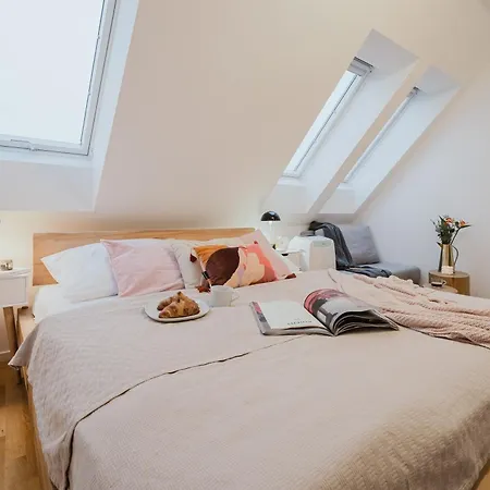 Appartement Days - Minimalistic With Netflix And View To National Museum *