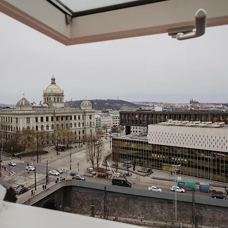Days - Minimalistic With Netflix And View To National Museum