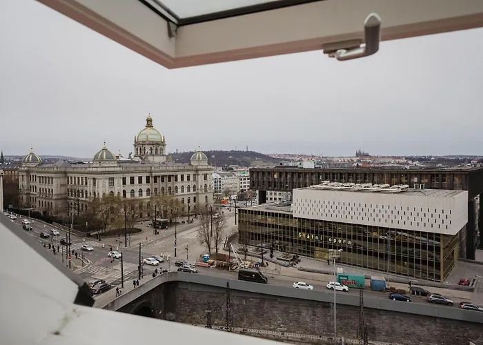 Apartment Days - Minimalistic With Netflix And View To National Museum *