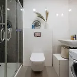 Apartmán Days - Minimalistic With Netflix And View To National Museum Praha