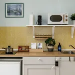 Days - Minimalistic With Netflix And View To National Museum Appartement Praag