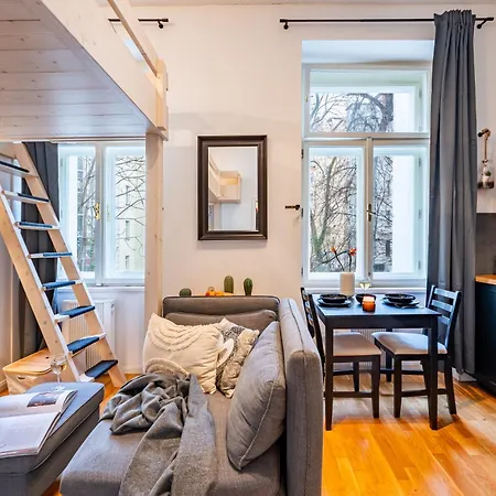 Prague Days - Minimalistic Studio With Smart Tv And View To National Museum Prag