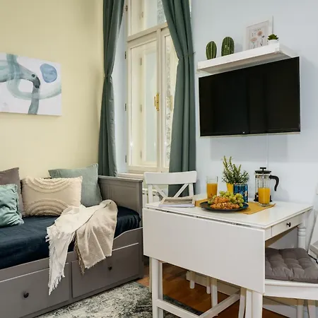 Days - Minimalistic With Netflix And View To National Museum Apartamento